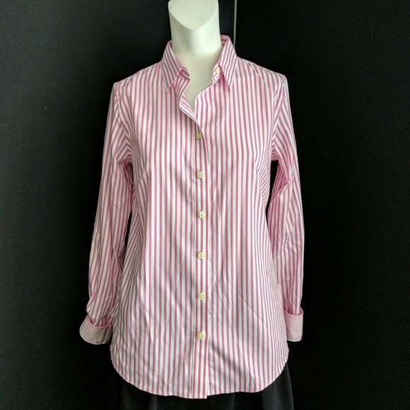 Banana Republic Tops - Banana Republic button-up blouse
